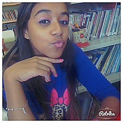 Existem dezenas de razões para estar triste, centenas para chorar e milhares para desistir. Mas existe uma unica razão para continuar #katlyn #karol ♥ BDM ❤