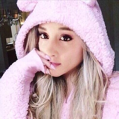 i just gave you a free follow so please follow @ughfrida x