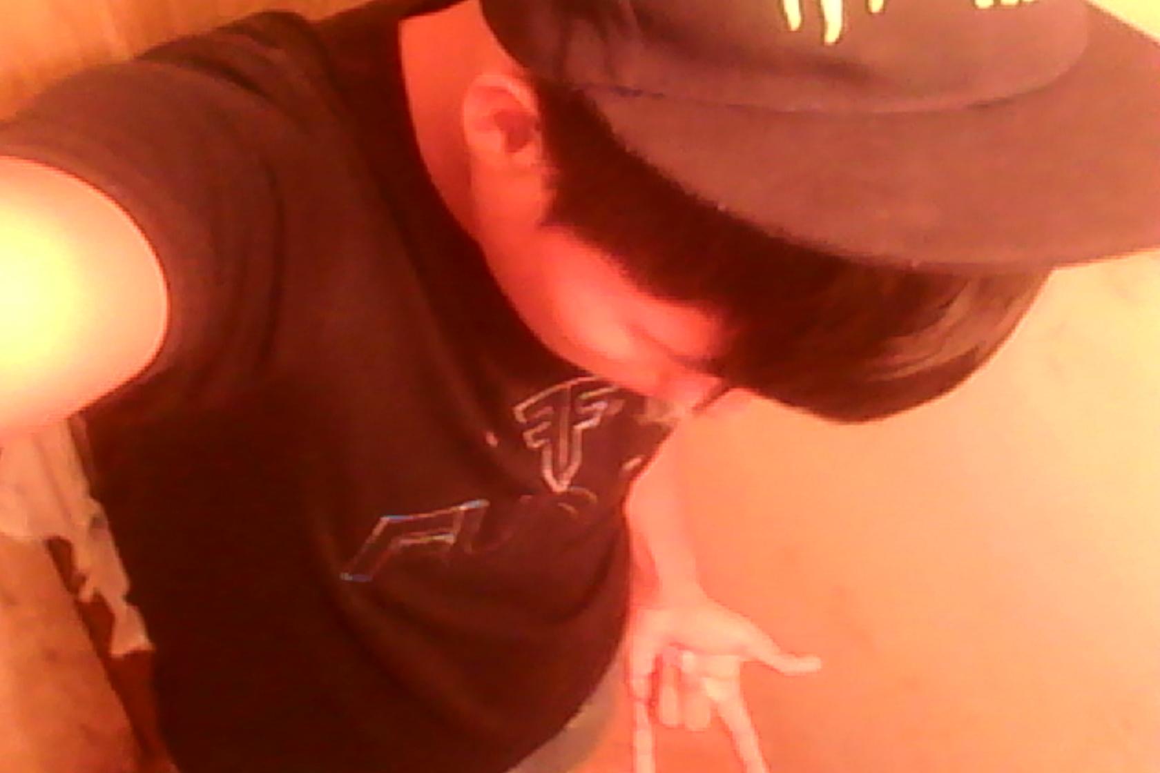 JosephRankin15's profile picture. awee fanatico del rock metal.... pz me gustha el rock y el rock s mi vida  ..... lol.....