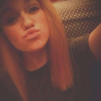 Instagram ; snookkss_    facebook ; sara mfkn elizabeth