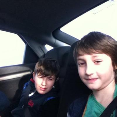 freinds(LOVEXBOX)andIPhones and my freind lance is so like all my freinds