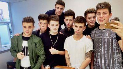 I make stereo kicks wallpapers for phone or anything! Just retweet the design that you want, follow me and I will dm it to you