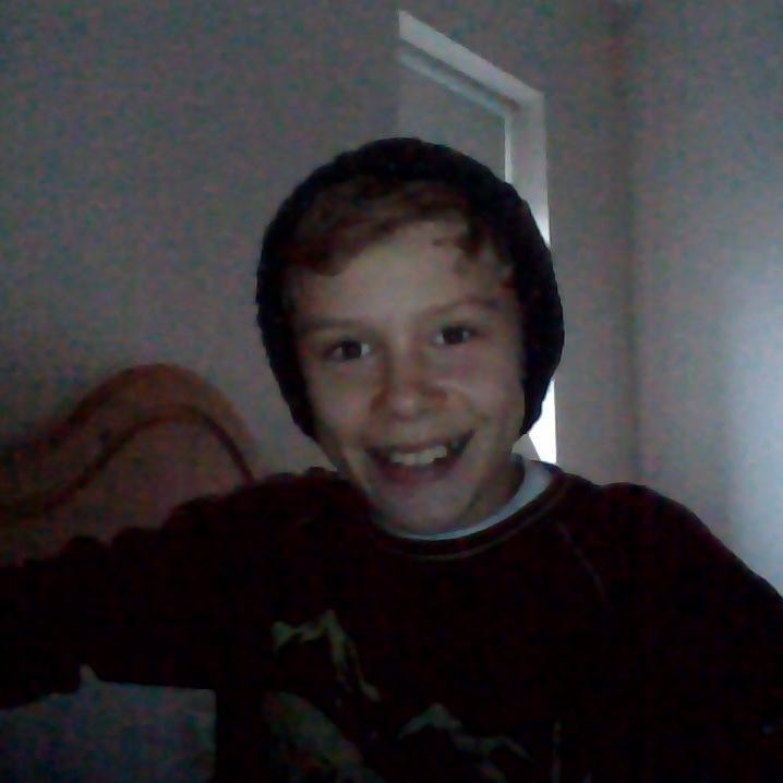 Steadb0y's profile picture. To be amazing just click that follow button :)