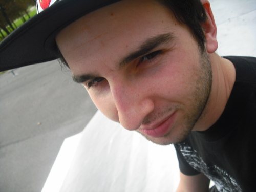 thiob_'s profile picture. he/him