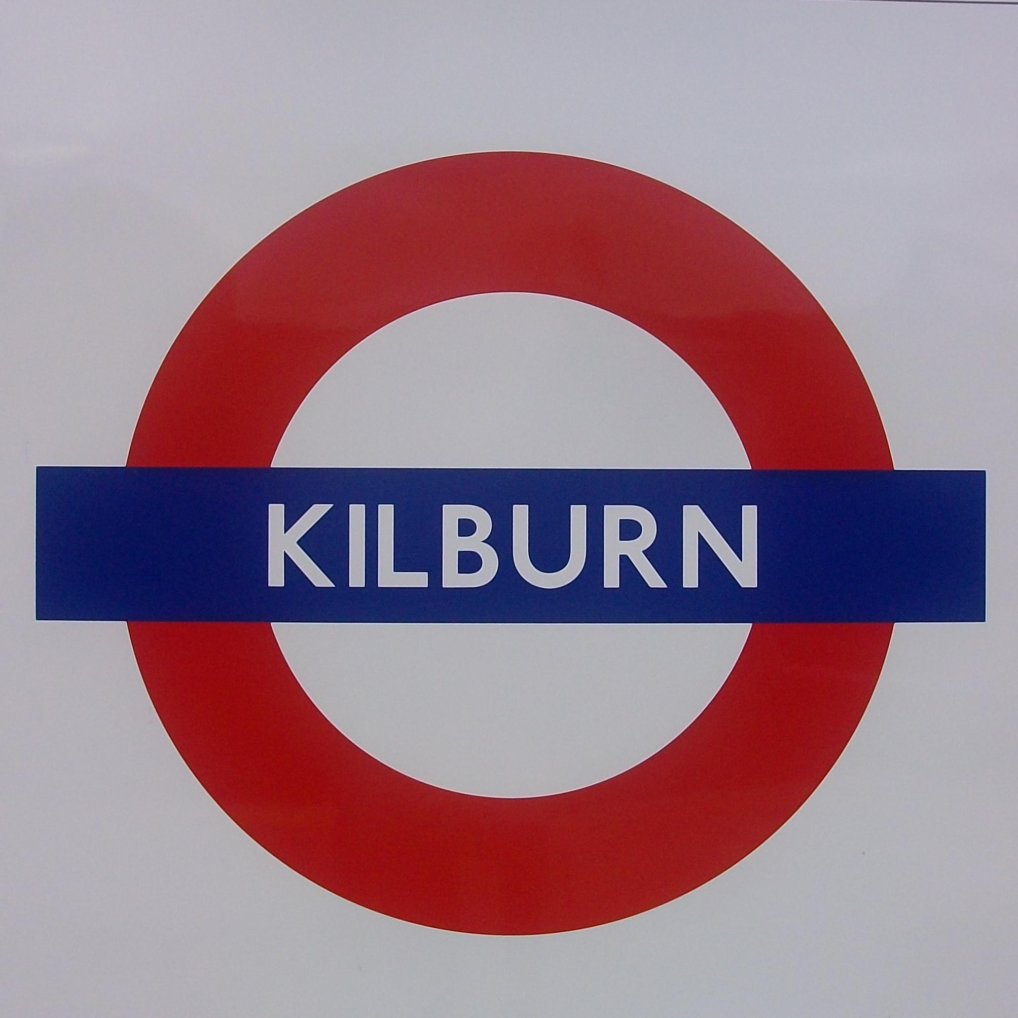 Running cat & dog lover interested in sport, knitting and british television.  Always dreaming of London !