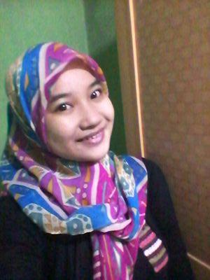 Dewi_febriyanie's profile picture. Diam cara ku tuk menghargai cinta mu :)