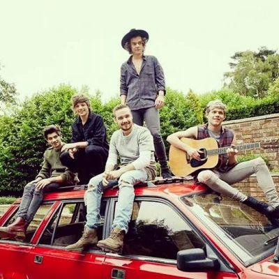 Hi! we are fans that we do songs (acoustic , normal and remix) of songs of 1D!!
Hola! nosotras somos fans que hacemos canciones acústicas normal y remix de 1D!