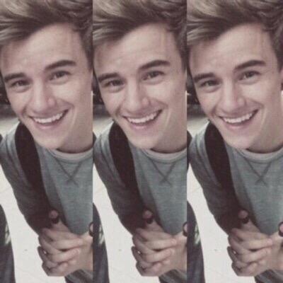free follow from @obviouslyfranta!