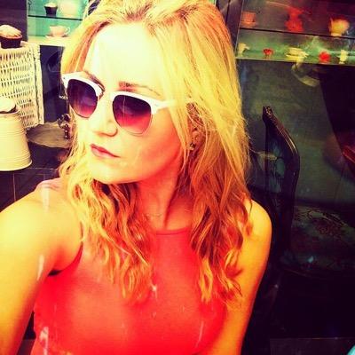 I love to post about inspirational women, fashion, entertainment, animals and personal anecdotes that I find hilarious... so follow me!