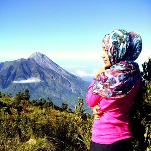 It's me . .

I'm PHARMACY I'm KARATEKA
Suka banget maen, terutama ke alam..
Suka banget mendaki, walaupun masih amatiran..