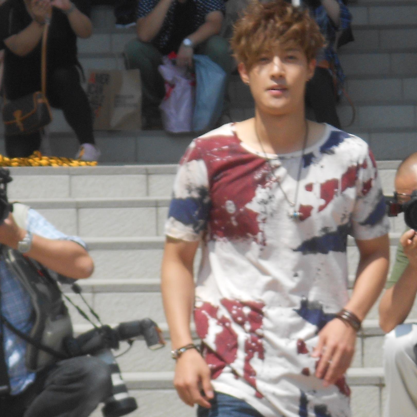 isecchino's profile picture. I Love HyunJoong☆
I Love Early Summer.
I Love Seoul.