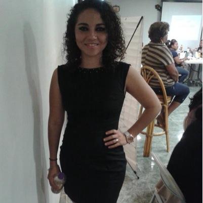 Soy apasionada,inteligente  entregada al hombre que amo! y sobre todo feliz por que tengo lo que siempre quise una hermosa familia!!