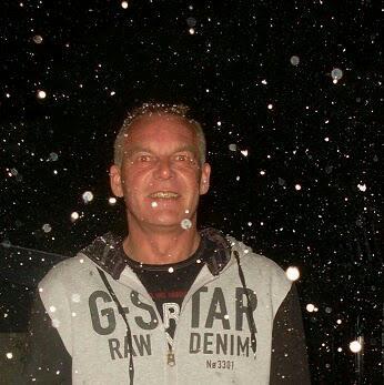 Vol in het leven, Face your Fears and Live your Dreams, vrijgezel, 3kids, motorrijden,klussen, tuinieren(oleanders), vakantie, computer.