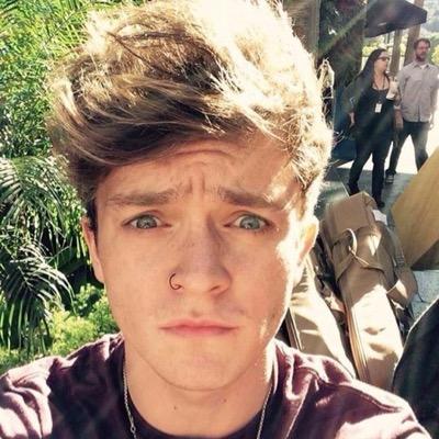 Daisyhatsa's profile picture. 1/5 of @_chapter1__ new music coming soon! we love you guys lots and lots:)