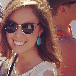 jeanie_mariee's profile picture. tweets are the window to the soul