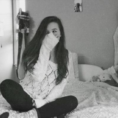 • just your average teenager obsessing over people like abby hansen & bands like 5sos • @cyrusgrandee & @bandsxchase are mine bye
