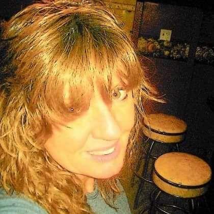 Love country music,  my friends , sewing and partying !!!