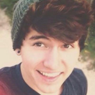 __O2l_baes__'s profile picture. wow kian and jc's new video was amazing