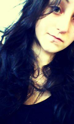 LianaFerreira25's profile picture. || Jamais une erreur toujours une leçon ಌ || Tomber au plus bas n'est pas un échec, l'échec est de rester là où on est tombé † || #Portugaise #Povoã