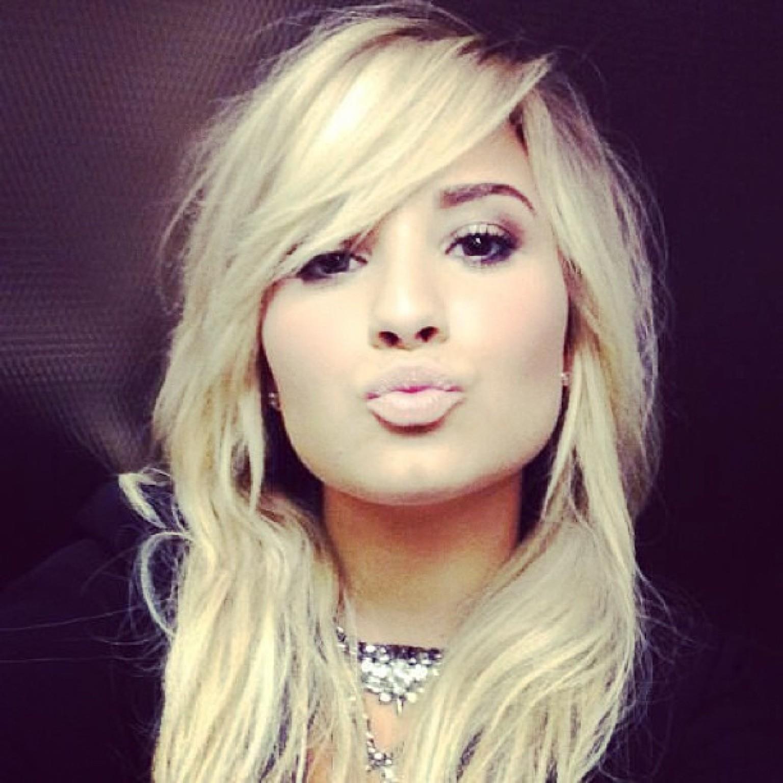 FREE FOLLOW FOLLOW @NickDemiLove FOR A FOLLOW BACK!!