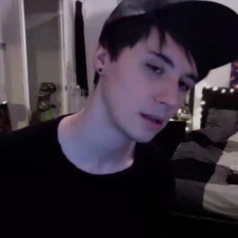 be a babe and follow @morbidhowell
