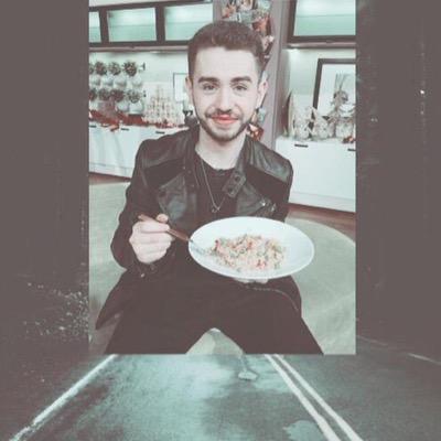 JamesGirl101's profile picture. Chris Leonard!! He is my life! A follow from him would be fantastic!Love you all #LayingOnMyBedroomFloor #LoveMeSo