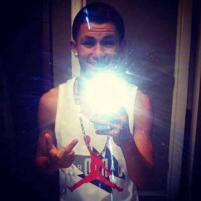 Single 
instagram- santana.diaz 
snapchat- santana.diaz