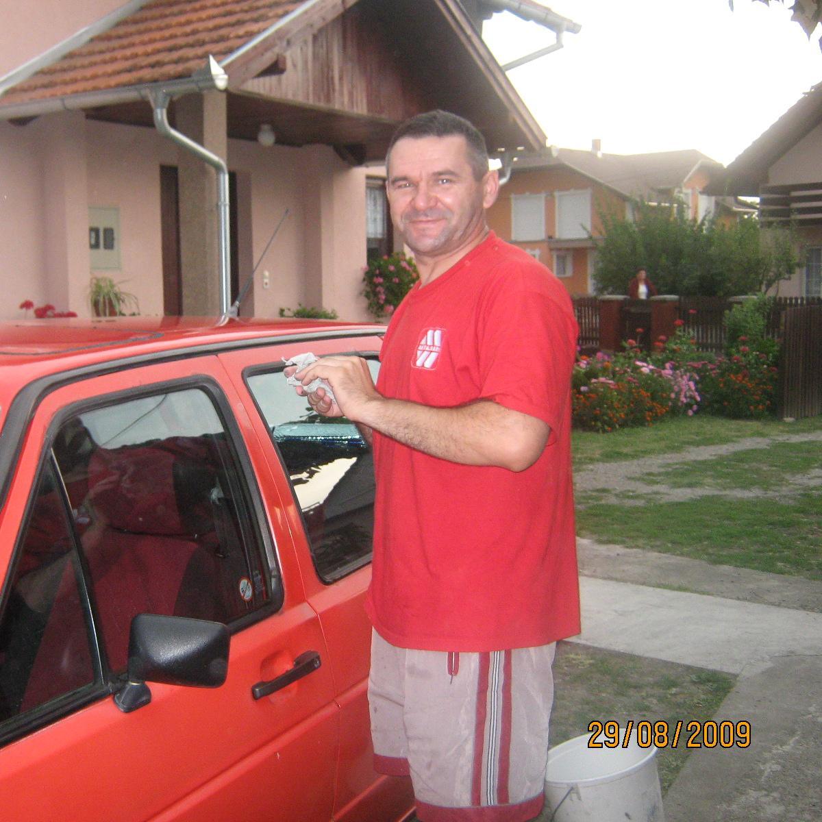 mrki39's profile picture. Hi there. I am very interested in making money online,bloging. I like meeting new people !!