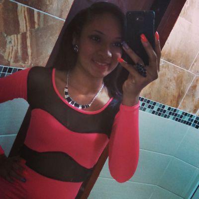 Olaa Soii muy Cool, Extrovertida, Me Gustaa Pasarla Biien & Andar con mis Amiigs Super Lokz!! ♥ Soltera && Qee? ... Fb: Jaury Linette Hiraldo♥