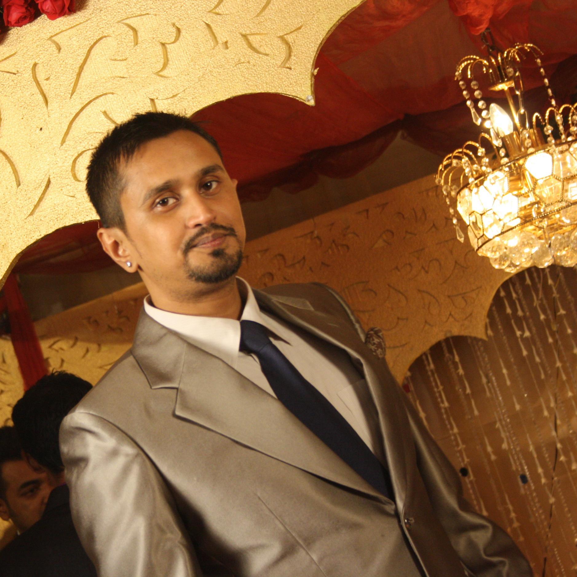 khaled_nayeem's profile picture. Lets go somewhere out of the planet