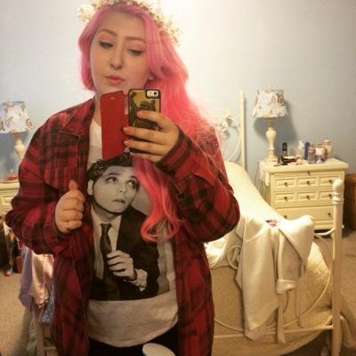 badhabbitSarah's profile picture. my other account is @3WaysImaginez•i love MCR and what they are doing now•I fucking love FOOD :D