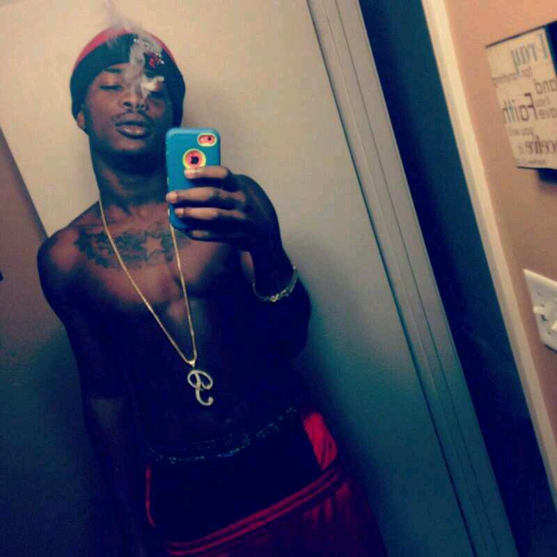 800 Da M8B !#FreeGu #DontDoDrugsSmokeWeed