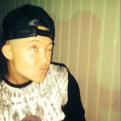 OurLesC's profile picture. MUSIC GETS YOU THROUGH, MANNERS COST NOTHING #studiolove #fabricfantasies #watchmemakeurpants . surround yourself with LOVE # rebelheart