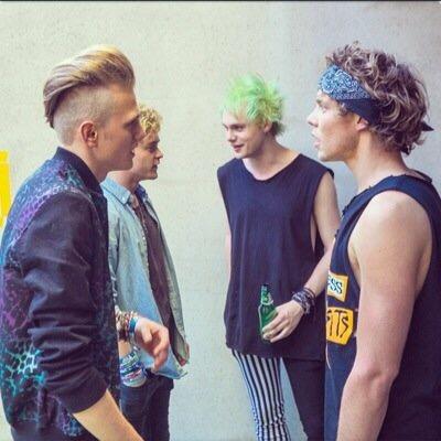 Ash, Suzanne, Mimoza, Lauren, 4 girls who love & continue to support 17 lovable idiots! The vamps were our 69th follower-24-07-14-Tom followed-13-09-14