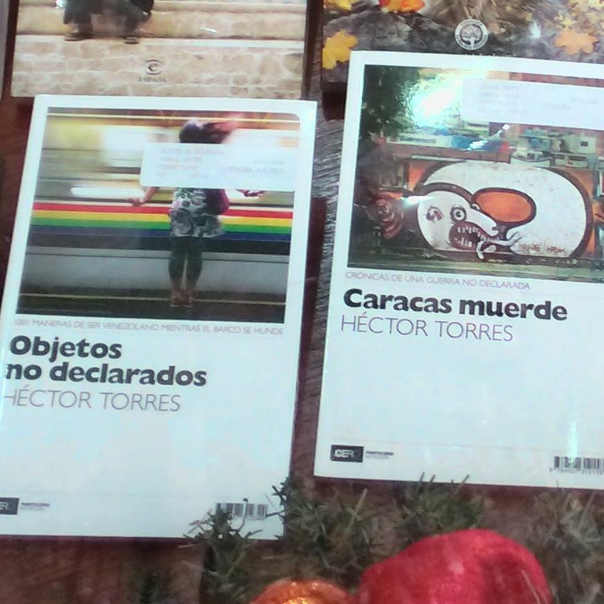 Caracas muerde  / Objetos no declarados / La vida feroz / La huella del bisonte / Presencias extrañas. Títulos de @hectorres, editados por  @Ed_Puntocero