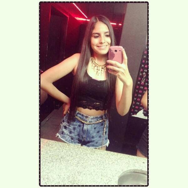 Por ti pongo mis manos en el fuego y nos dicen locos por saber amar  ♥