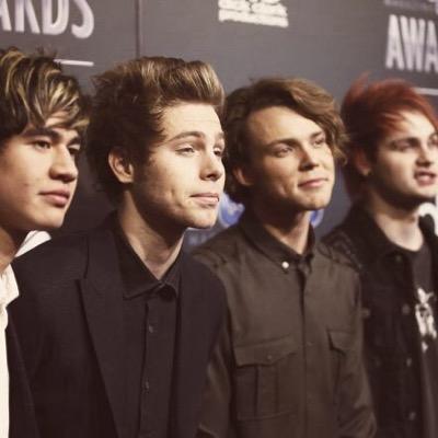 just three teenagers in love with bands and youtubers