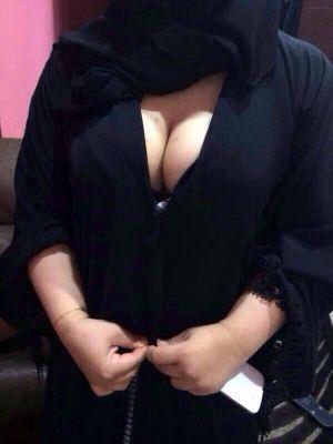 ‏‏‏‏‏‏‏‏‏‏‏عاشقه للدياثه.. الجادين فقط يطلبو خاص و اديثه على محارمه و يرسلي صورهم بسريه تامه       _     منال - الرياض - 26                    (حسابي الاول تقفل