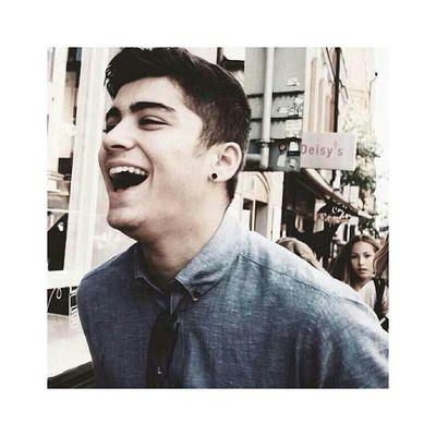 don't follow on here, my main is @isykesmalik xx