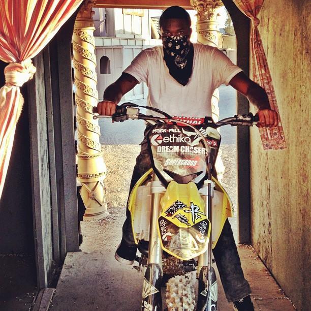 _La_street's profile picture. 