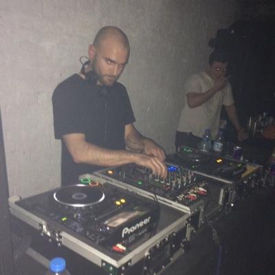 Co-founder of Thurbeers. #techno