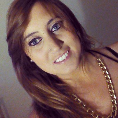 Lo que ahora no valoras, despues ya no va a existir #LaVelaPuerca . Hincha de Ford. 22 años. Madrina de Pepe e Isa