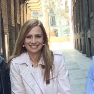 Alegre y apasionada, enamorada del amor. Enfocada en aprender a ser mejor persona