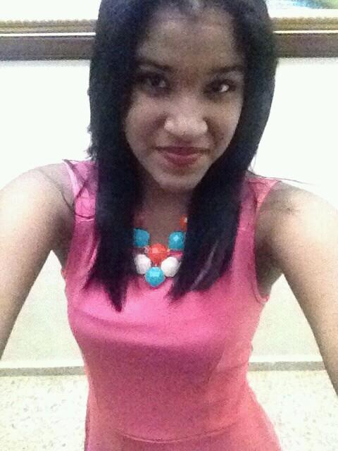 Reyes32nicole's profile picture. 