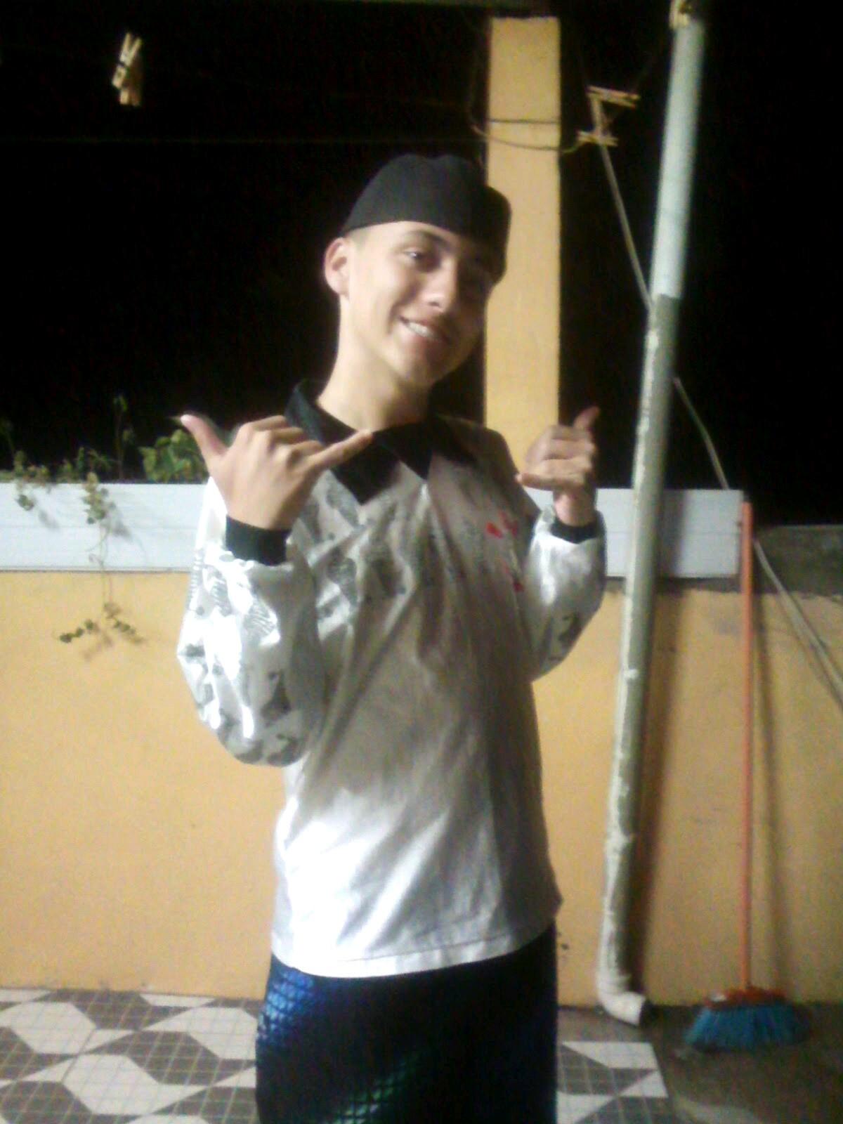 renantavares241's profile picture. 