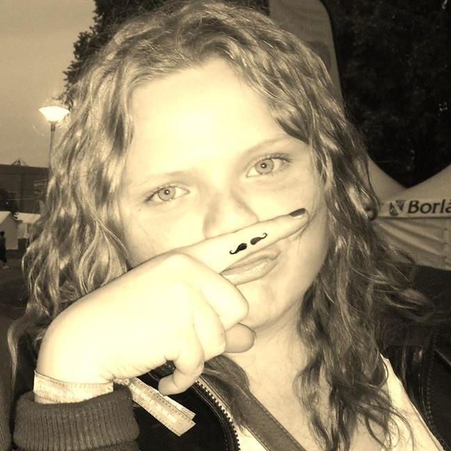 A happy piece of shit that loves Mumford and sons