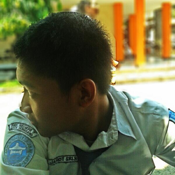 Mention langsung follback ||  Ya alloh Jadikanlah aku Anggota Golongan orang Yang Sedikit dan mau bersyukur  :D || Penggemar Acara  MISTER[I] TUKUL