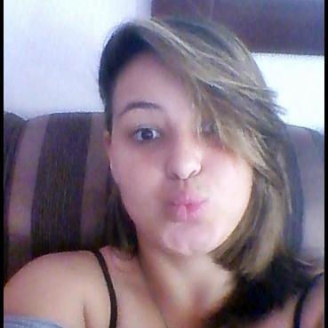 Atleticana, capricorniana, adoro músicas, festas, momentos com a família e amigos, etc... #Beyoncé #Douglas_Môoh ♥