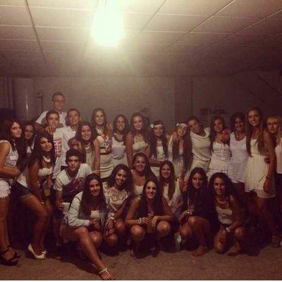 Los amigos son la familia que elegimos./ Salir, beber, el rollo de siempre... ⓂOGÓN !! |
~A'11~D'1~E'1~F'1~J'1~L'3~M'9~N'4~P'1~S'1~V'1~ #32