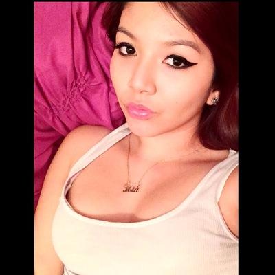 my name is mia. weed & old school hiphop. follow me on ig ~ STAYBLUNTEDMIA